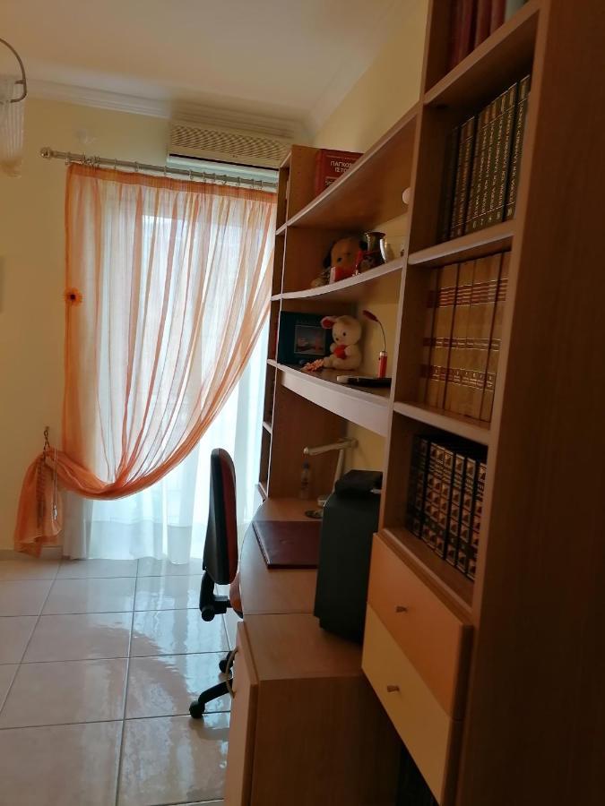 Apartment Giorgos Каламата Экстерьер фото