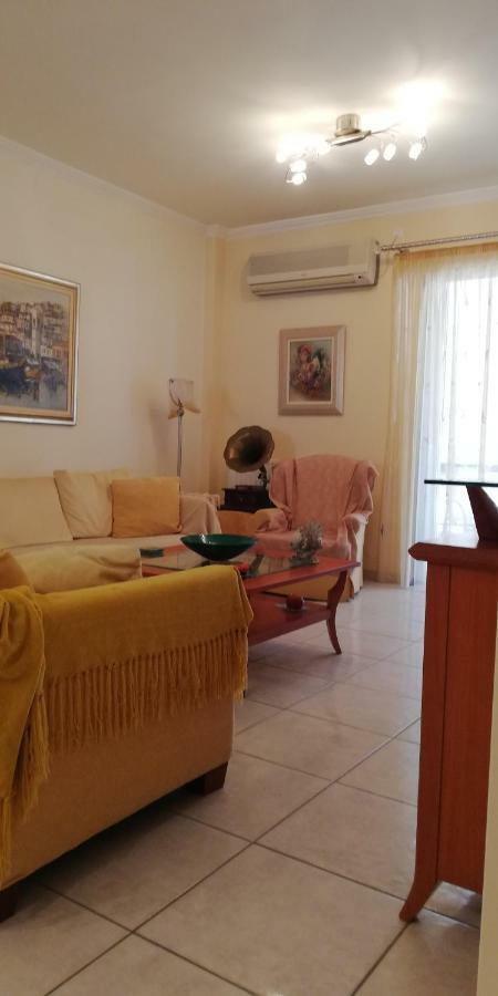 Apartment Giorgos Каламата Экстерьер фото