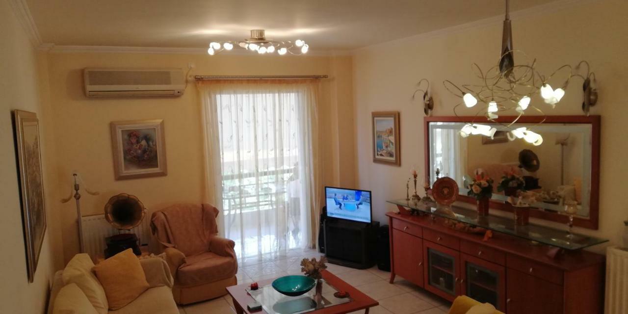 Apartment Giorgos Каламата Экстерьер фото