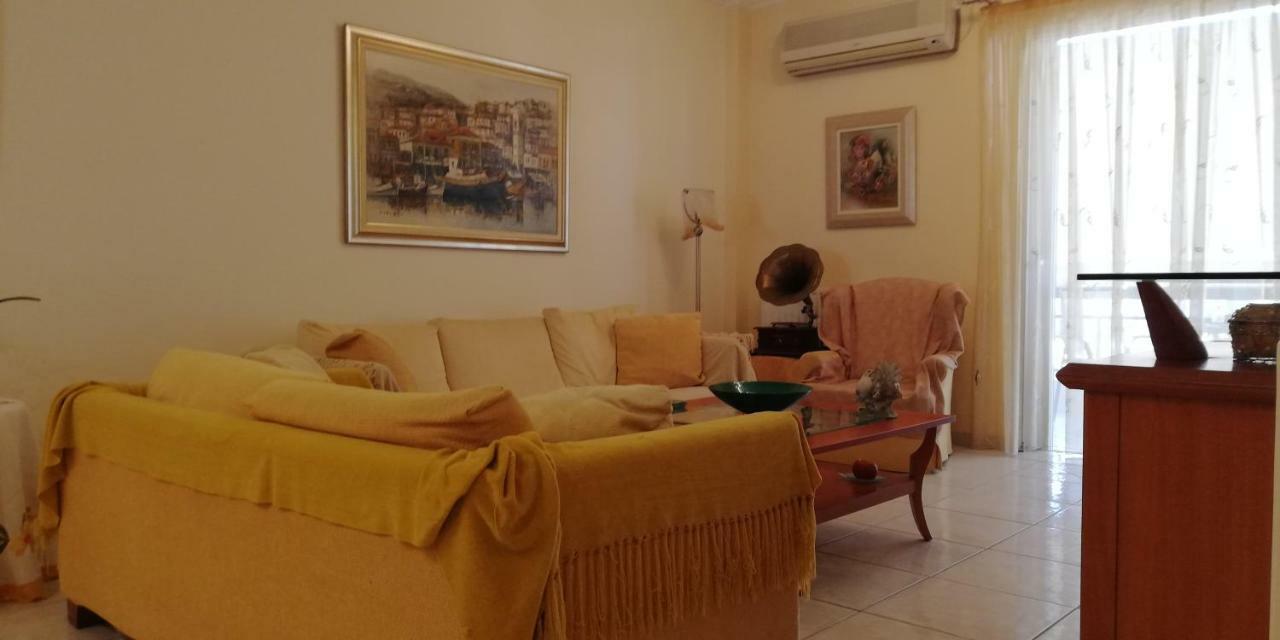 Apartment Giorgos Каламата Экстерьер фото