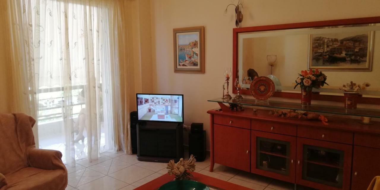Apartment Giorgos Каламата Экстерьер фото